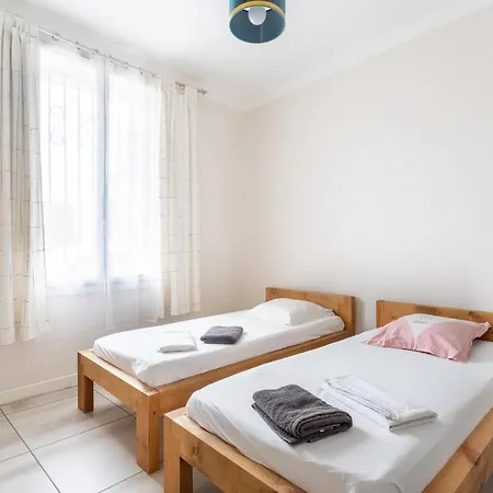 Air-conditioned 3 Bedroom Pont Du Las - Dodo Et Tartine Apartment Toulon